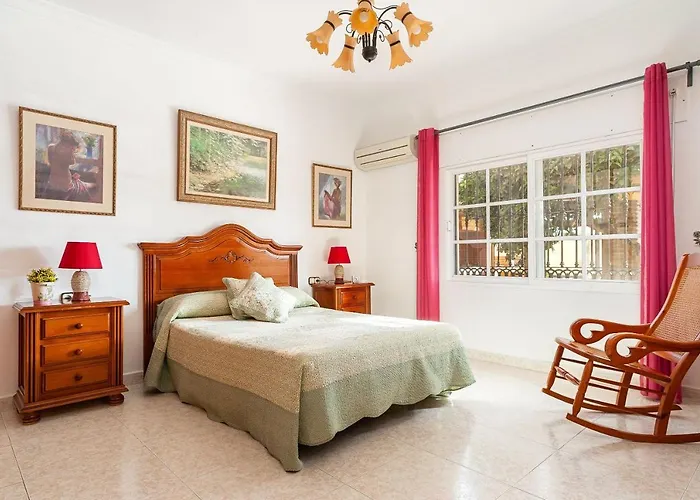 Casa Chiqui - Solo Familias * קוניל דה לה פרונטרה